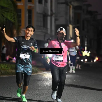 Runner Photo 7669393