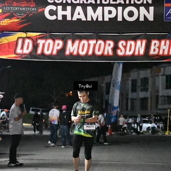 Runner Photo 7669399