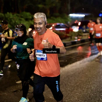 Runner Photo 7669430
