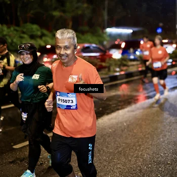 Runner Photo 7669438