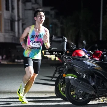 Runner Photo 7669457