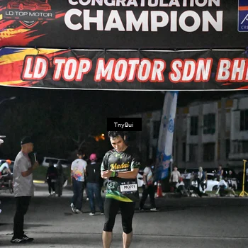 Runner Photo 7669473