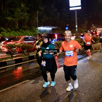 Runner Photo 7669543