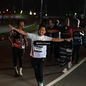 Runner Photo 7669549
