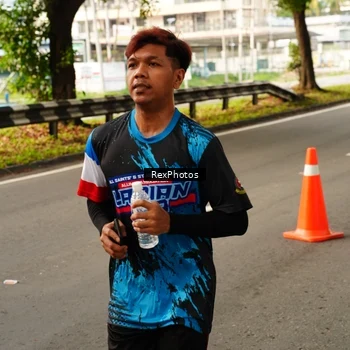 Runner Photo 7669573