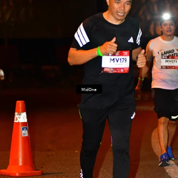 Runner Photo 7669575