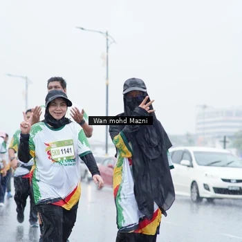 Runner Photo 7669577