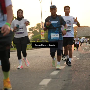 Runner Photo 7669625