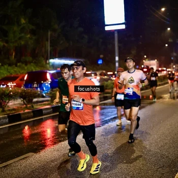 Runner Photo 7669629