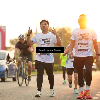 Runner Photo 7669639