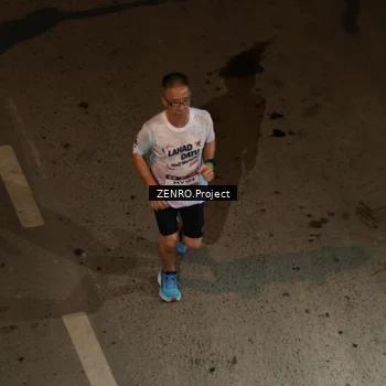 Runner Photo 7669657
