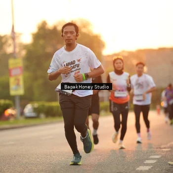 Runner Photo 7669664