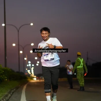 Runner Photo 7669671