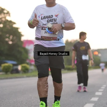 Runner Photo 7669673