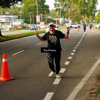 Runner Photo 7669692