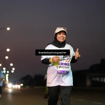 Runner Photo 7669695