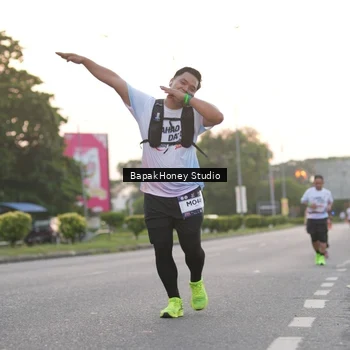 Runner Photo 7669730