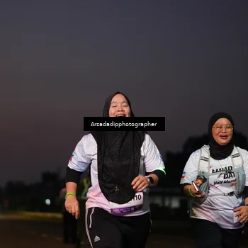 Runner Photo 7669737
