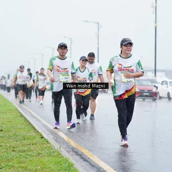 Runner Photo 7669741