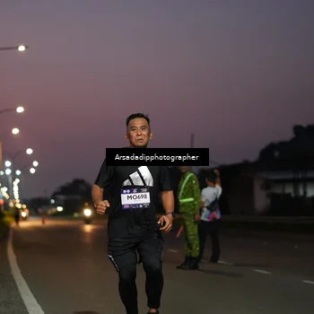 Runner Photo 7669748