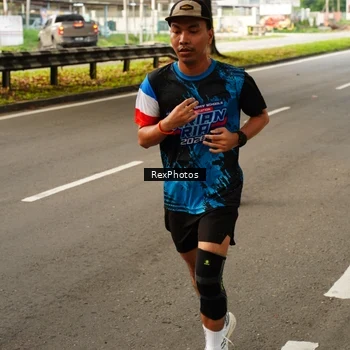 Runner Photo 7669764