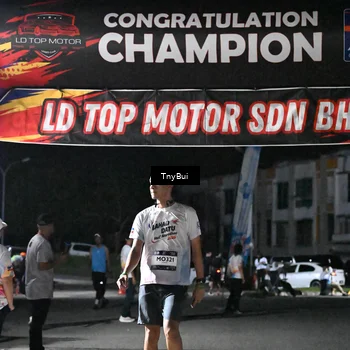 Runner Photo 7669775