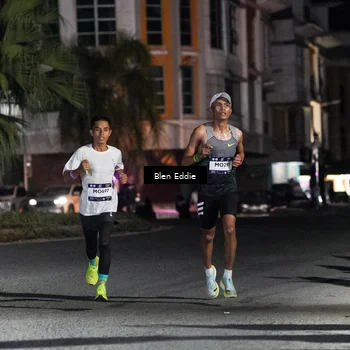 Runner Photo 7669776