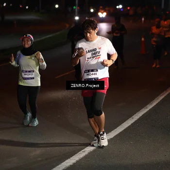 Runner Photo 7669781
