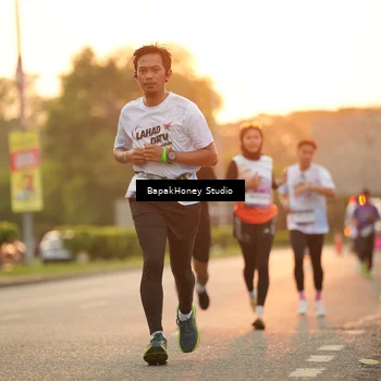 Runner Photo 7669830