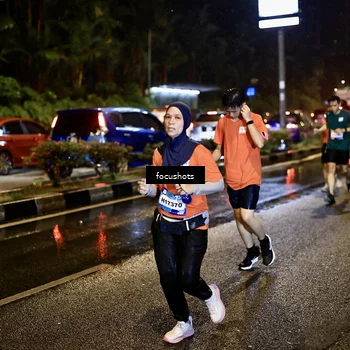 Runner Photo 7669843