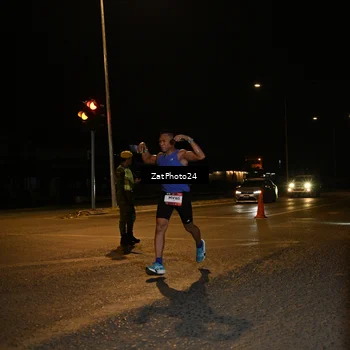 Runner Photo 7669872