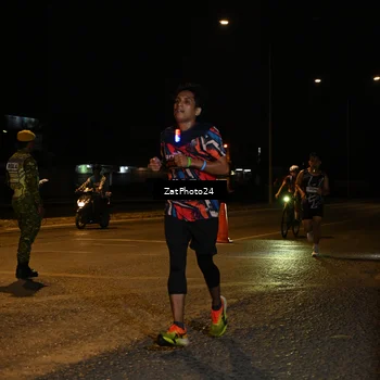 Runner Photo 7669873
