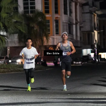 Runner Photo 7669878