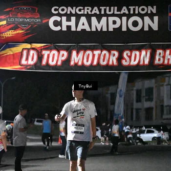 Runner Photo 7669884