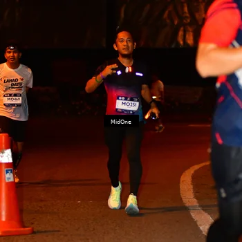 Runner Photo 7669894