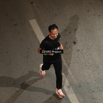 Runner Photo 7669924