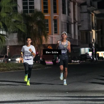 Runner Photo 7669929
