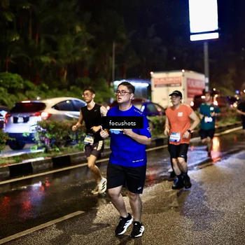 Runner Photo 7669940