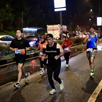Runner Photo 7669944
