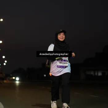 Runner Photo 7669951