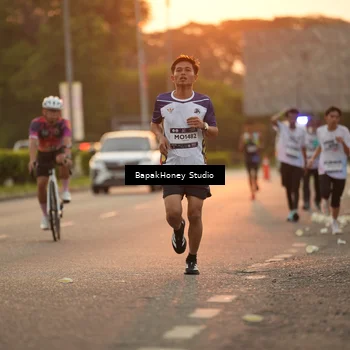 Runner Photo 7669977