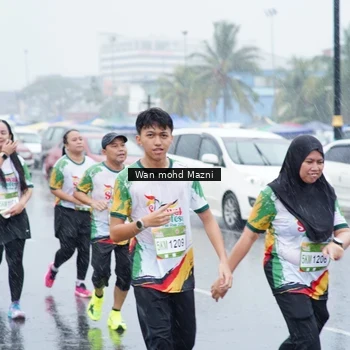 Runner Photo 7670036