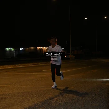 Runner Photo 7670039