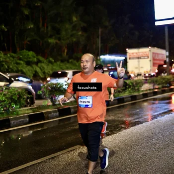 Runner Photo 7670056