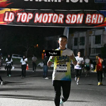Runner Photo 7670073