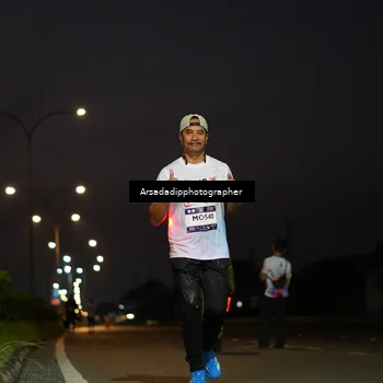 Runner Photo 7670076