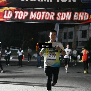 Runner Photo 7670078