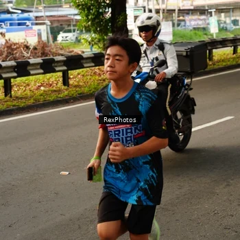 Runner Photo 7670089