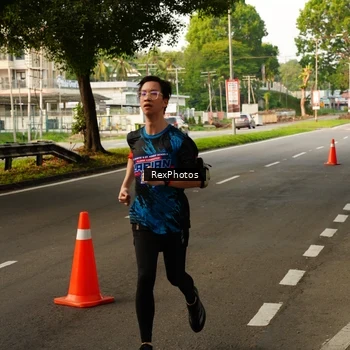 Runner Photo 7670093