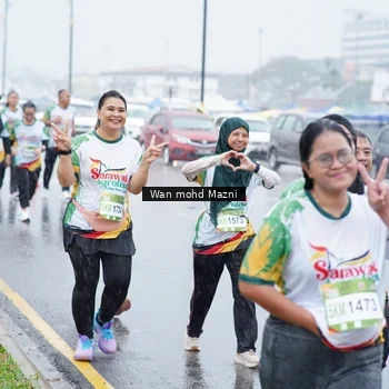 Runner Photo 7670097